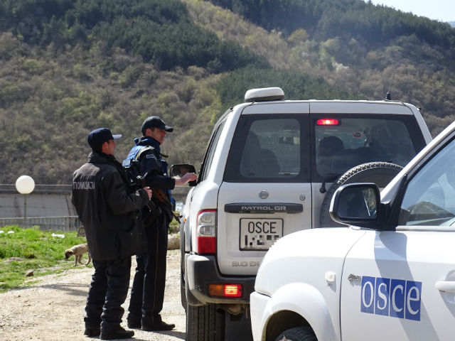 Ниту претставниците на ОБСЕ не успеаја да влезат во селото Гошинце | Фото: З. Ричлиев