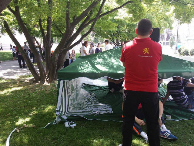 Присутните велат дека контра - кампот го организирала Унијата на млади сили на ВМРО-ДПМНЕ | Фото: БИРН