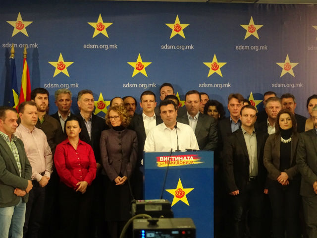 Снимки од над 40 разговори за изборни манипулации обелодени Заев на денешната прес-конференција | Фото: М.Јордановска