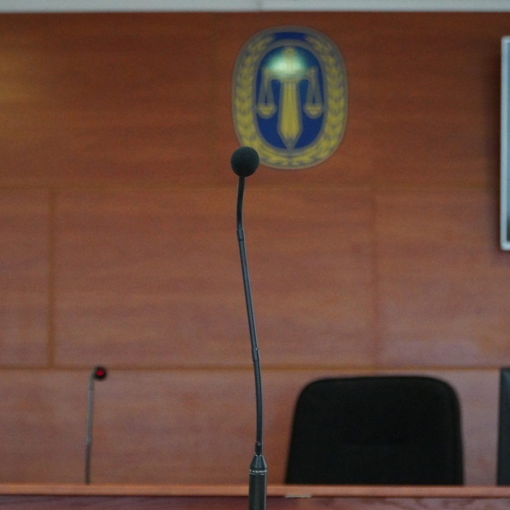 Колеги, замислете дека Катја ве гледа