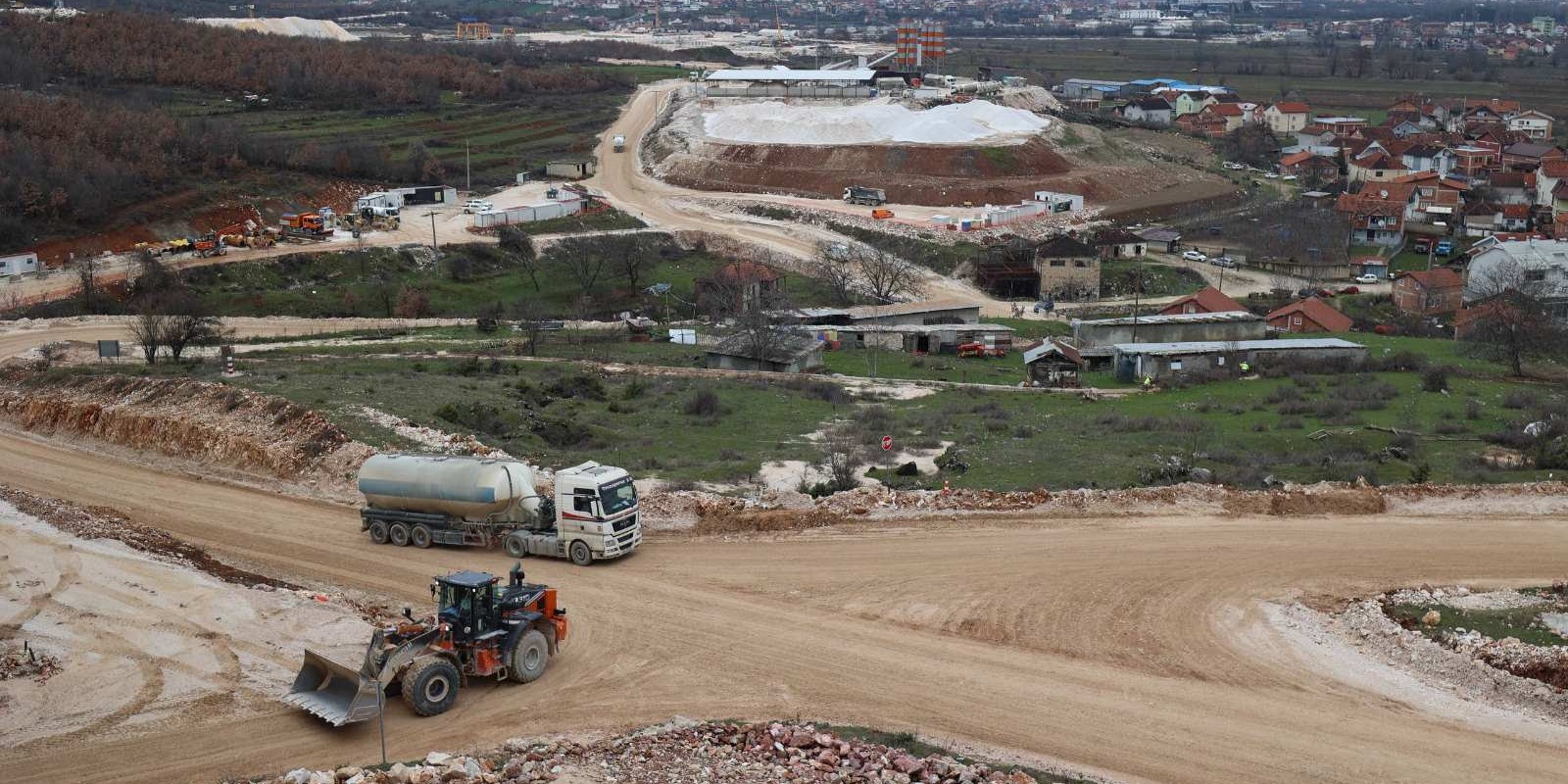 Хотели под државна капа: Стравови и уверувања